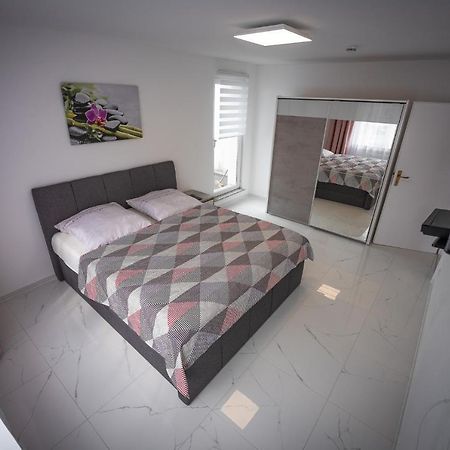 Wunderschoene Ferienwohnung In Solingen-Mitte Exterior foto